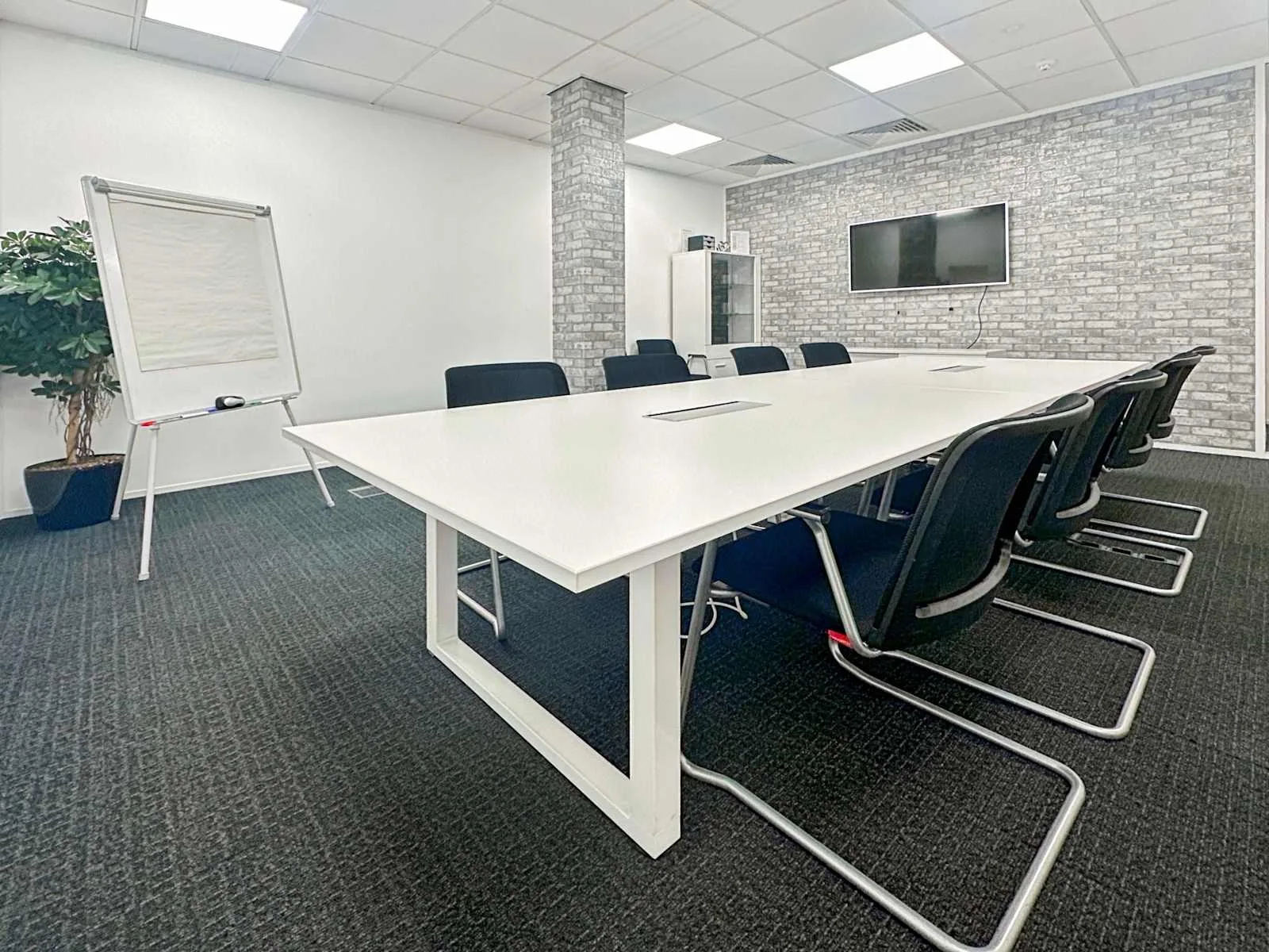 Regus HIGH WYCOMBE, Kingsmead Business Park, Meeting room for 10 people, High Wycombe