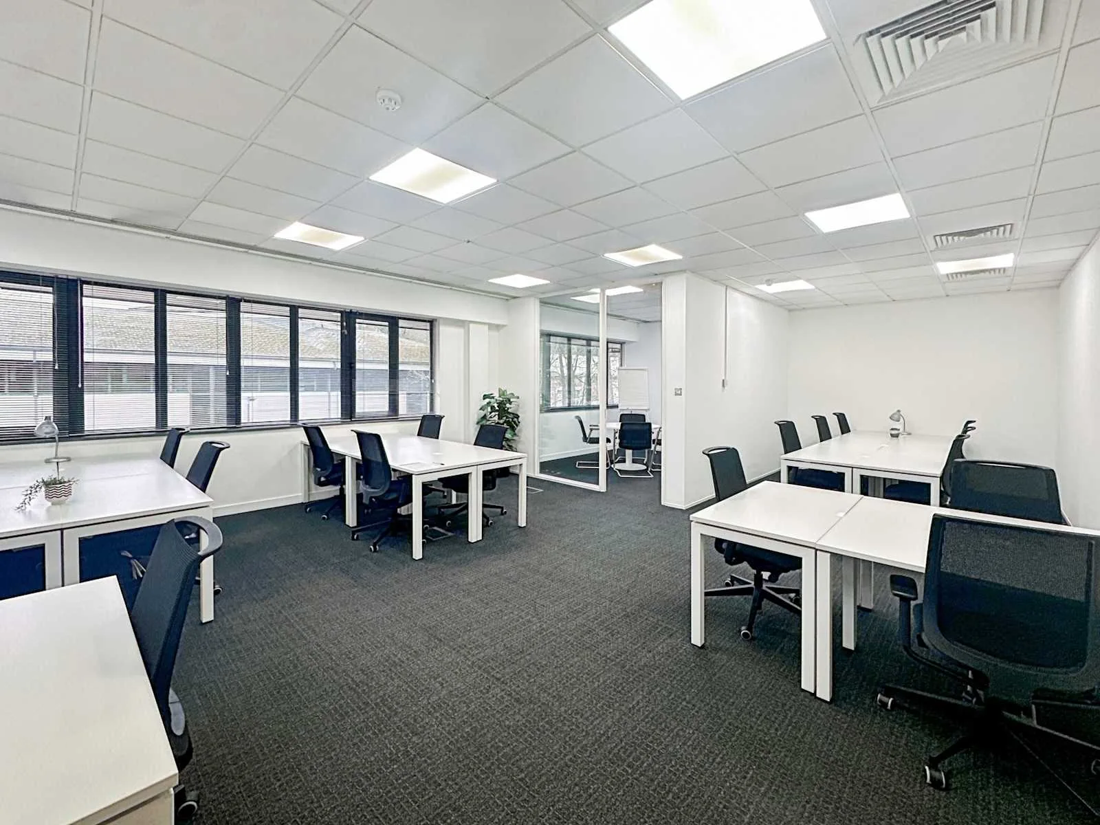 Regus HIGH WYCOMBE, Kingsmead Business Park, Open-plan office, High Wycombe