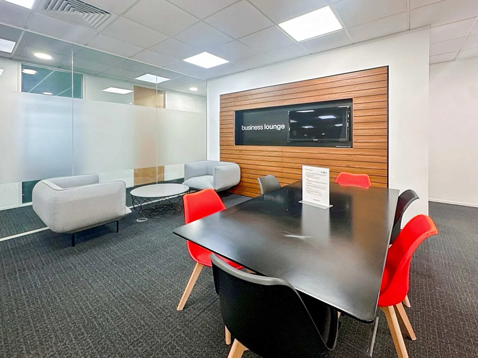 Regus HIGH WYCOMBE, Kingsmead Business Park, Lounge, High Wycombe