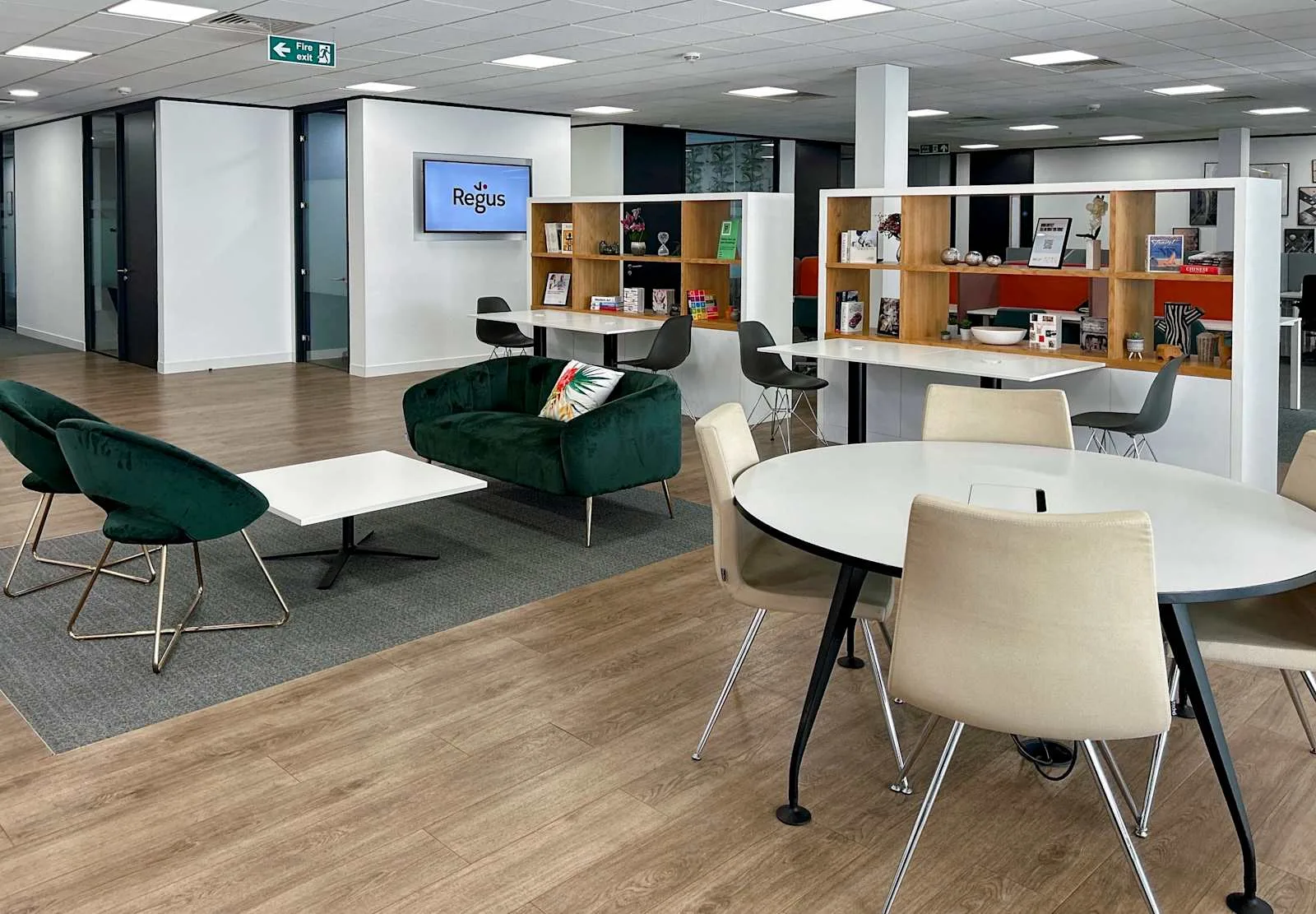 Regus HIGH WYCOMBE, Stokenchurch Business Park, Coworking space, Chinnor