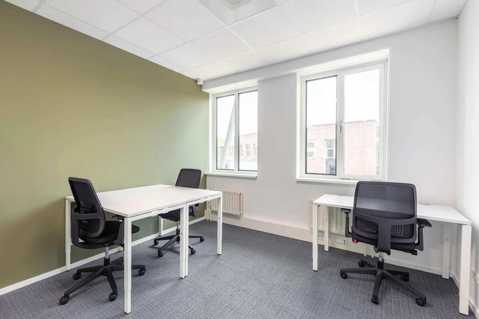 Regus HILVERSUM, Arena Business Park, Private office, 3 desks, Hilversum
