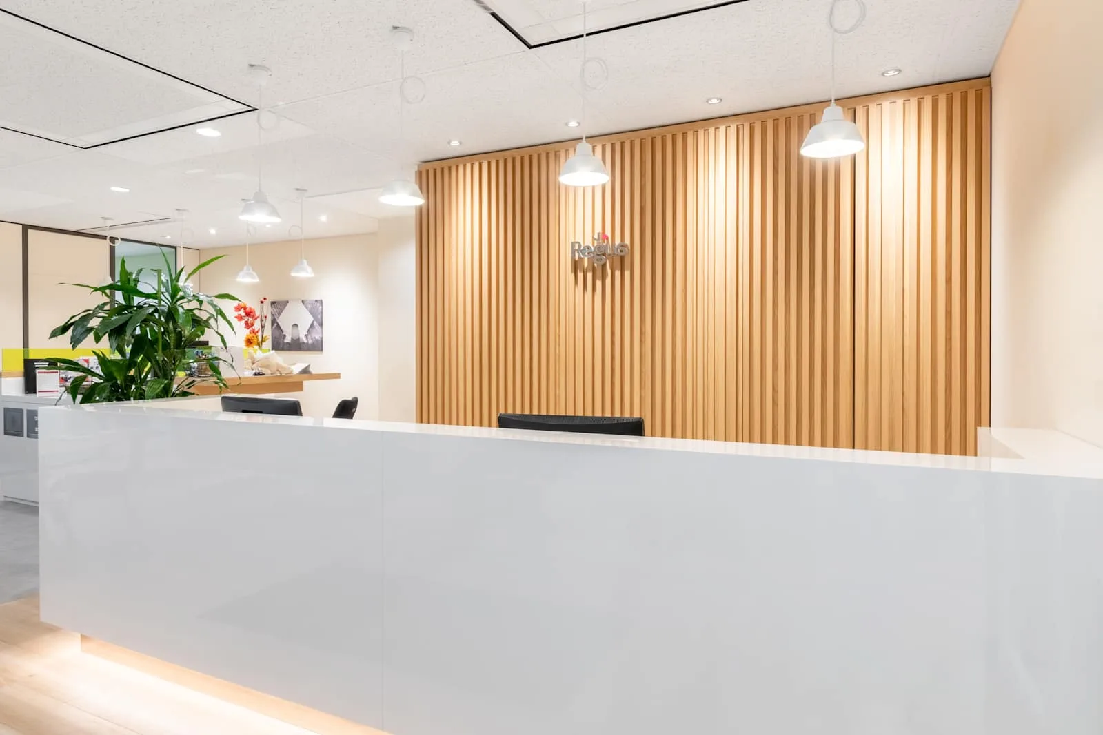 Regus HIROSHIMA, Inari Ohashi, Reception, Hiroshima