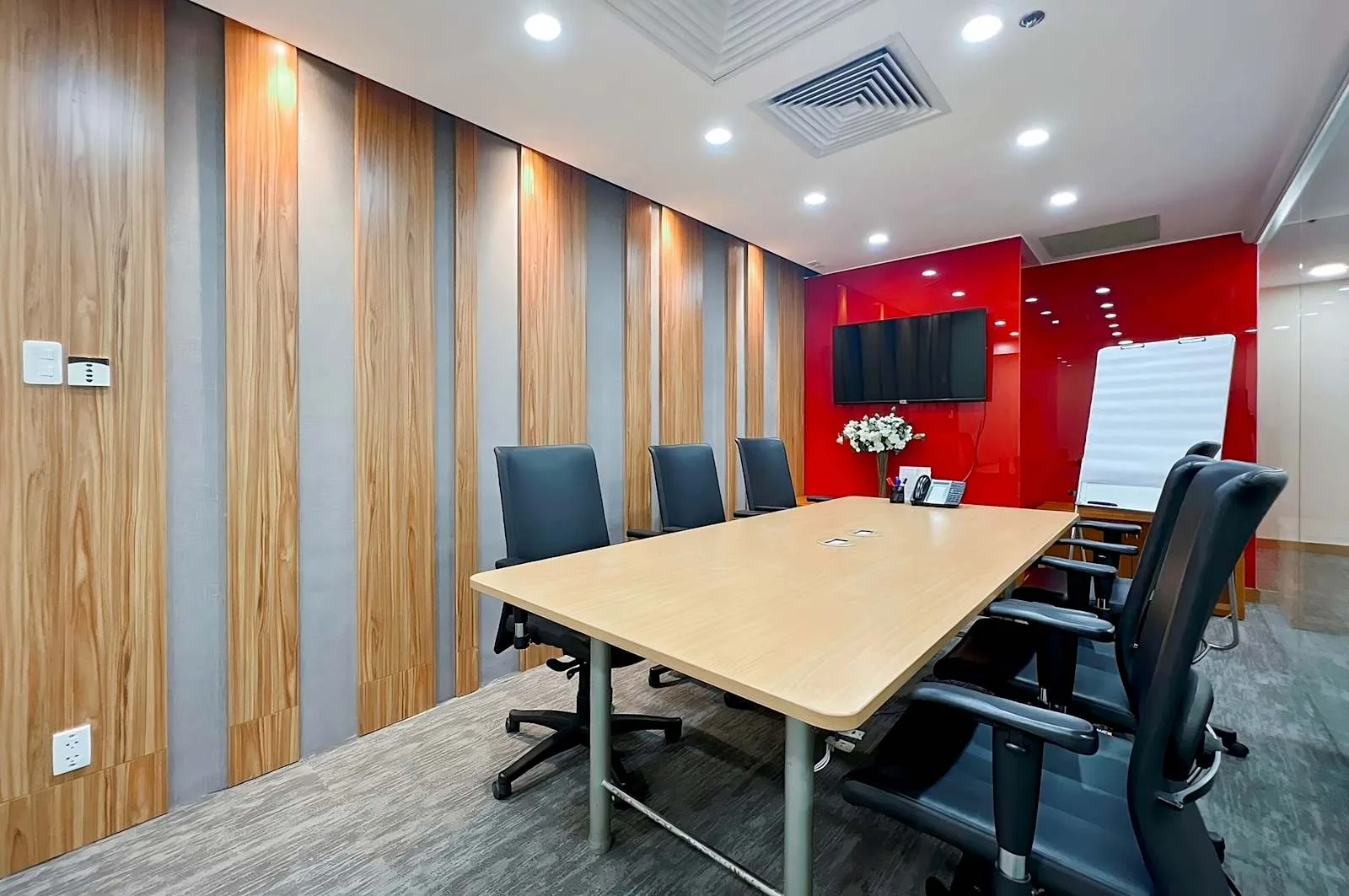 Regus Ho Chi Minh City, Regus Me Linh Point Tower, Meeting room for 6 people, Ho Chi Minh City
