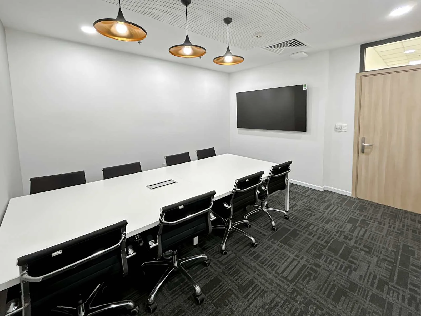 Regus Ho Chi Minh, L'Mak, Phòng họp cho 8 người, Thành phố Hồ Chí Minh