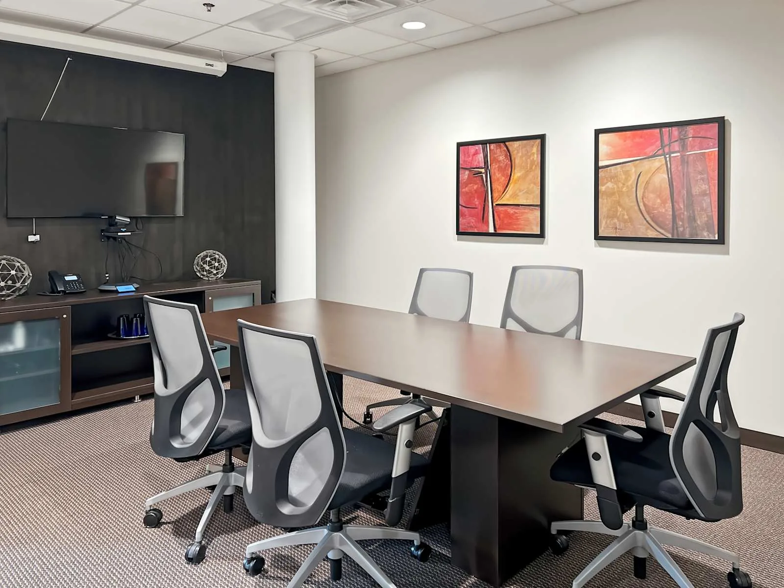 Regus IA, Davenport - Birchwood Office Building, Meeting room for 6 people, Davenport, IA