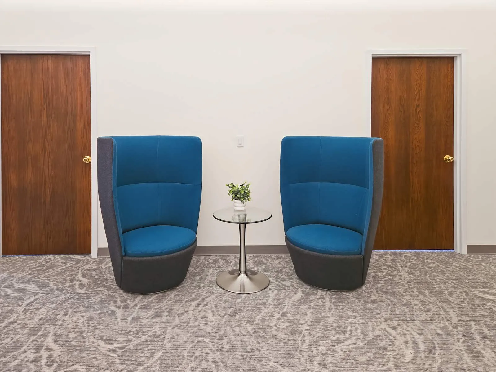 Regus IA, Davenport - Harrison St, Lounge, Davenport, IA
