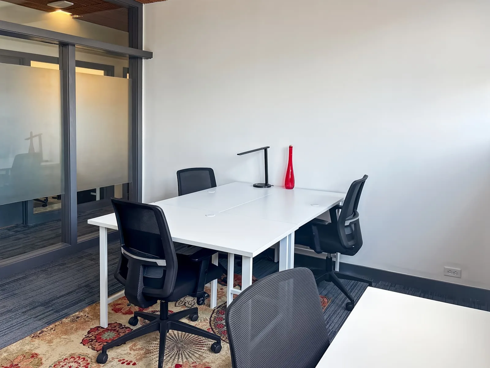 Regus IA, Des Moines - Grand Ave, Private office, 4 desks, Des Moines, IA