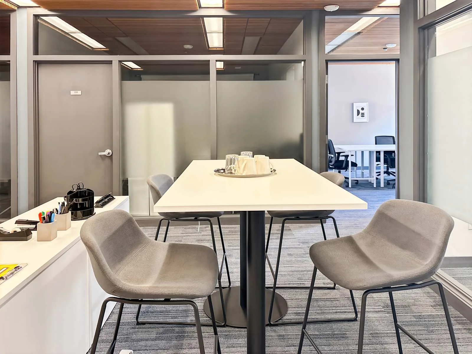 Regus IA, Des Moines - Grand Ave, Meeting room for 4 people, Des Moines, IA