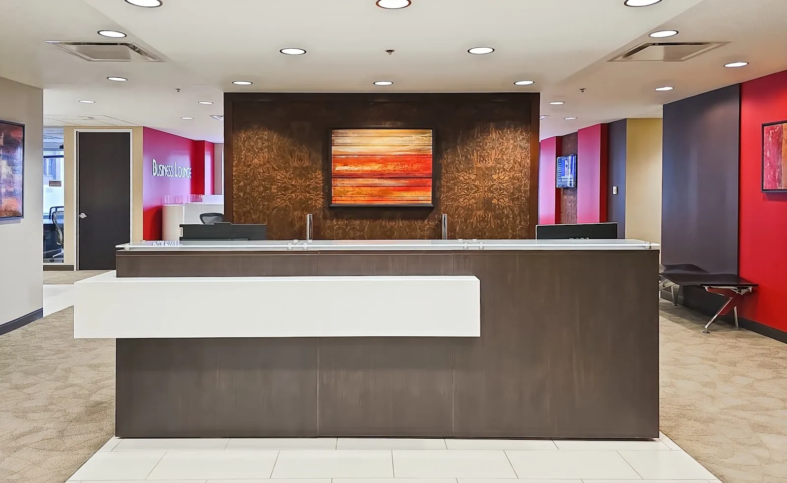 Regus IA, Des Moines - Hub Tower, Reception, Des Moines, IA