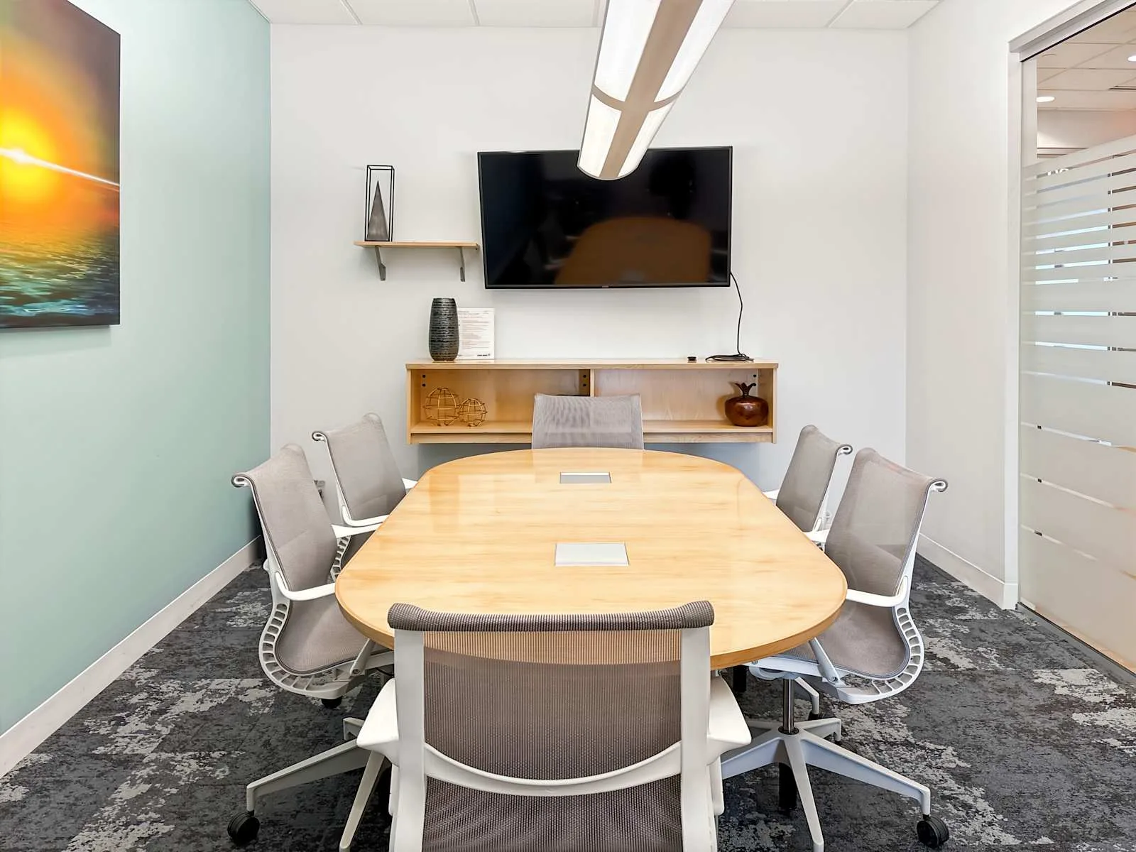 Regus IA, Des Moines - West Glen Town Centre, Meeting room for 6 people, West Des Moines, IA