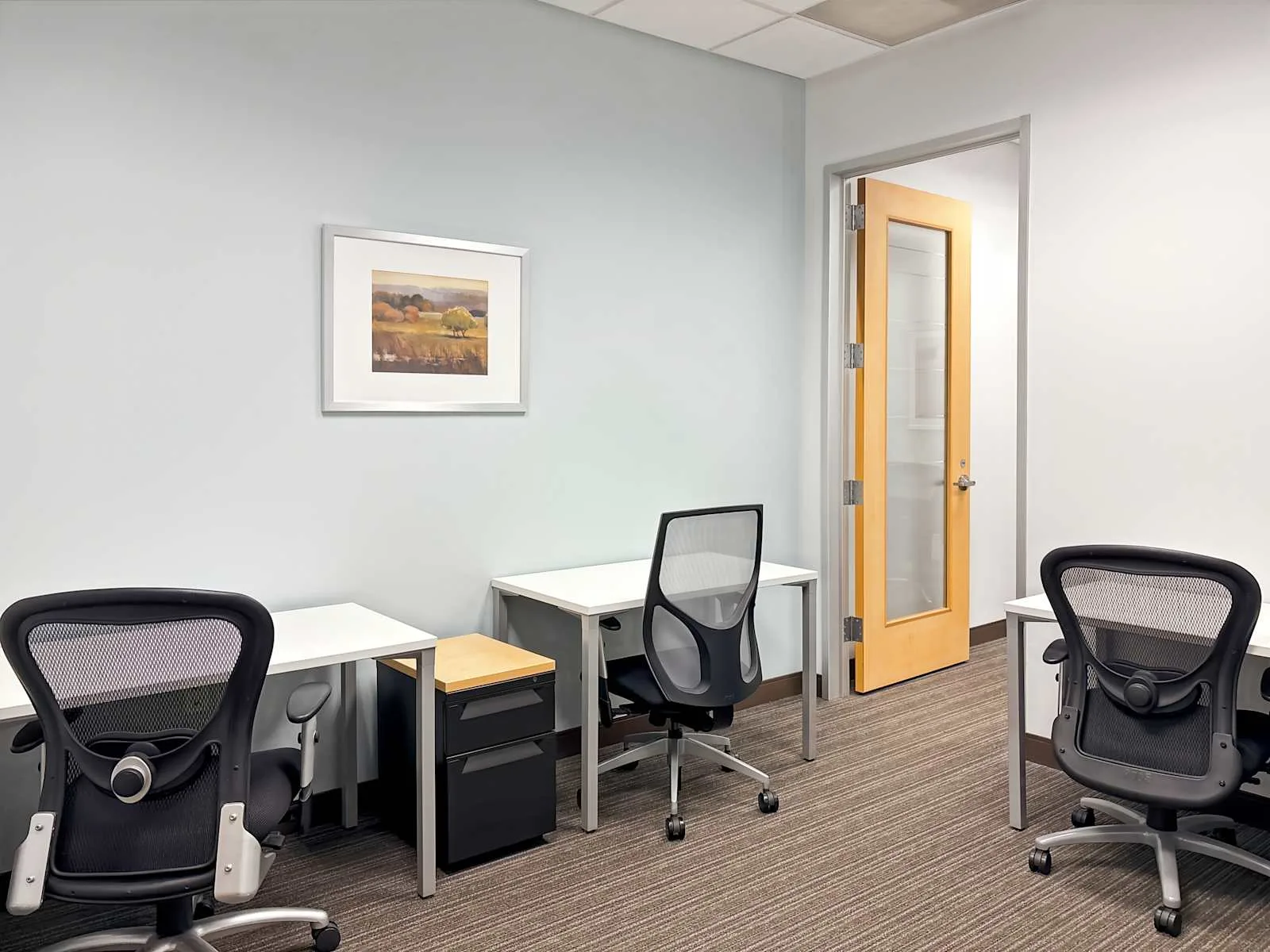 Regus IA, Des Moines - West Glen Town Centre, Private office, 3 desks, West Des Moines, IA