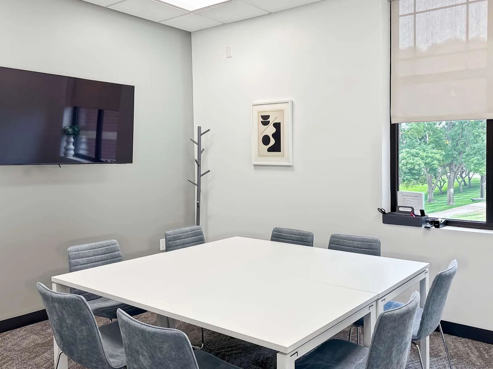 Regus IA, West Des Moines - West Lakes Parkway, Meeting room for 8 people, West Des Moines, IA