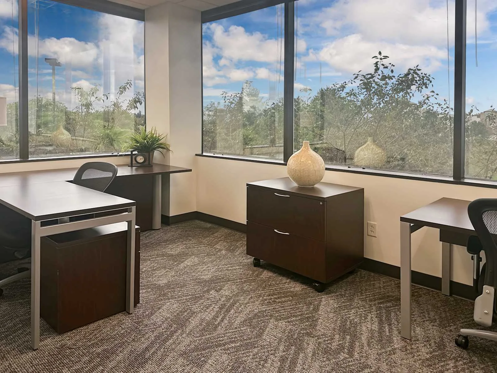 Regus IN, Indianapolis - Fishers, Private office, 2 desks, Carmel, IN