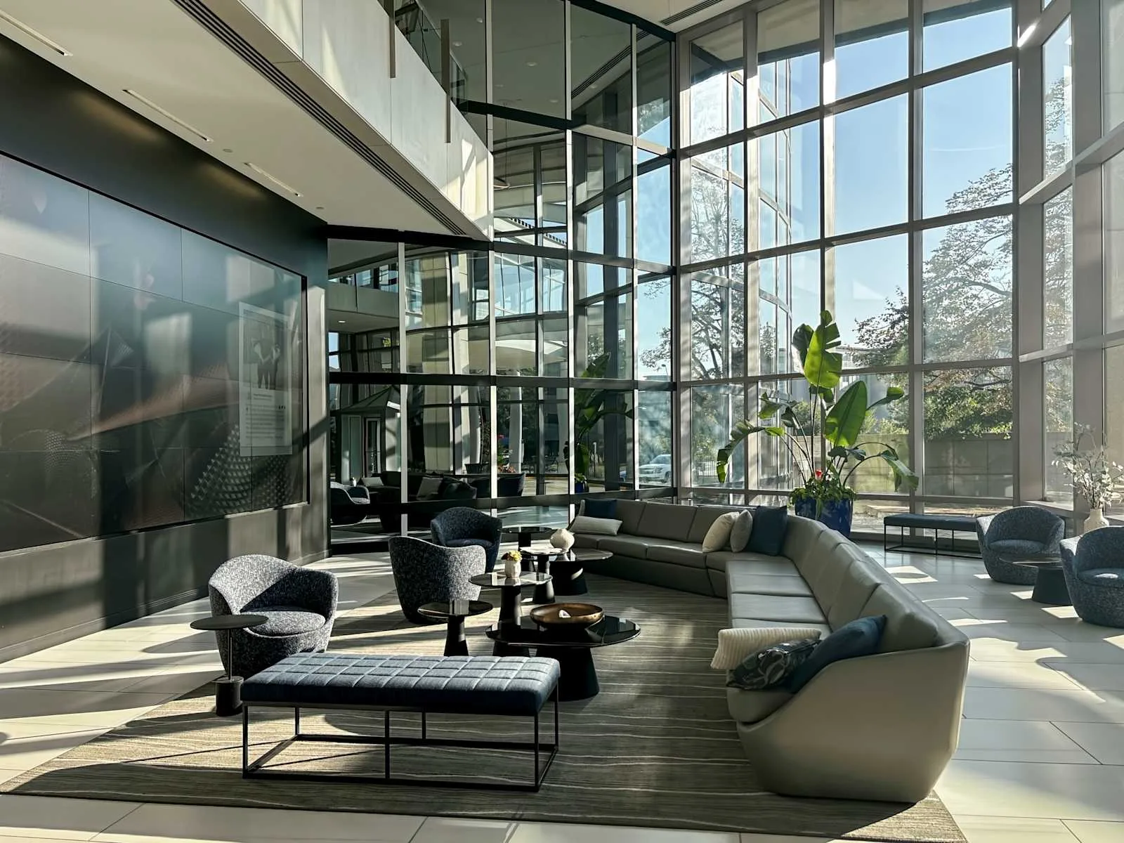 Regus IN, Indianapolis - Keystone Crossing, Lounge, Carmel, IN