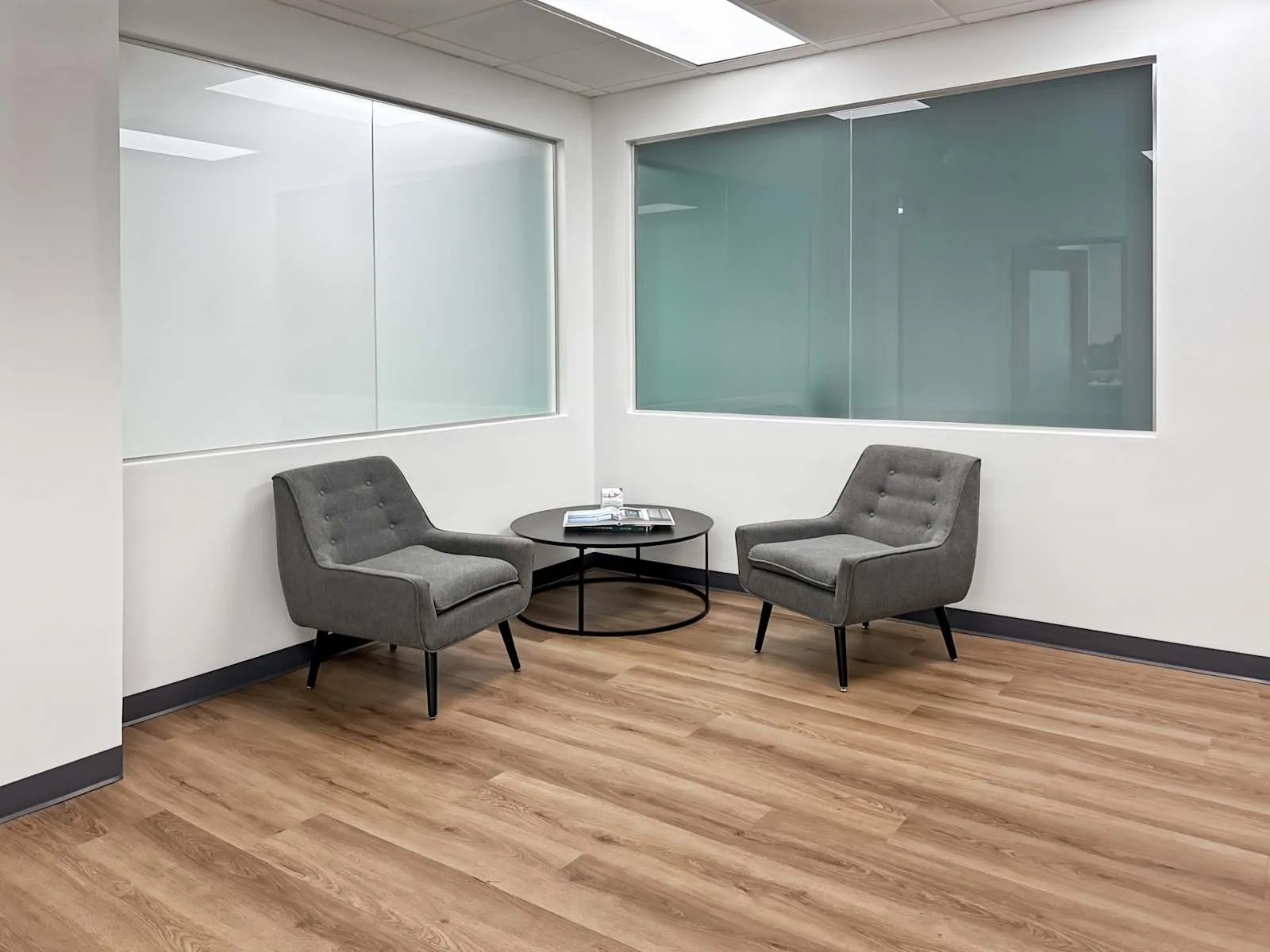 Regus IN, Indianapolis - Meridian St, Lounge, Indianapolis, IN
