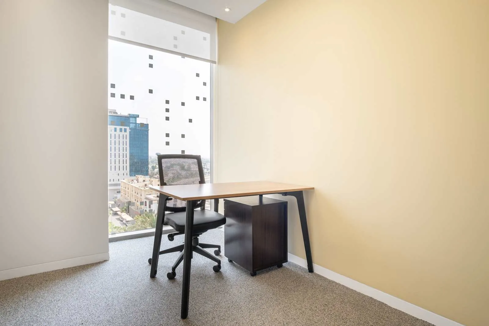 Regus Jeddah, The Quartz، مكتب خاص بمحطة عمل واحدة، جدة
