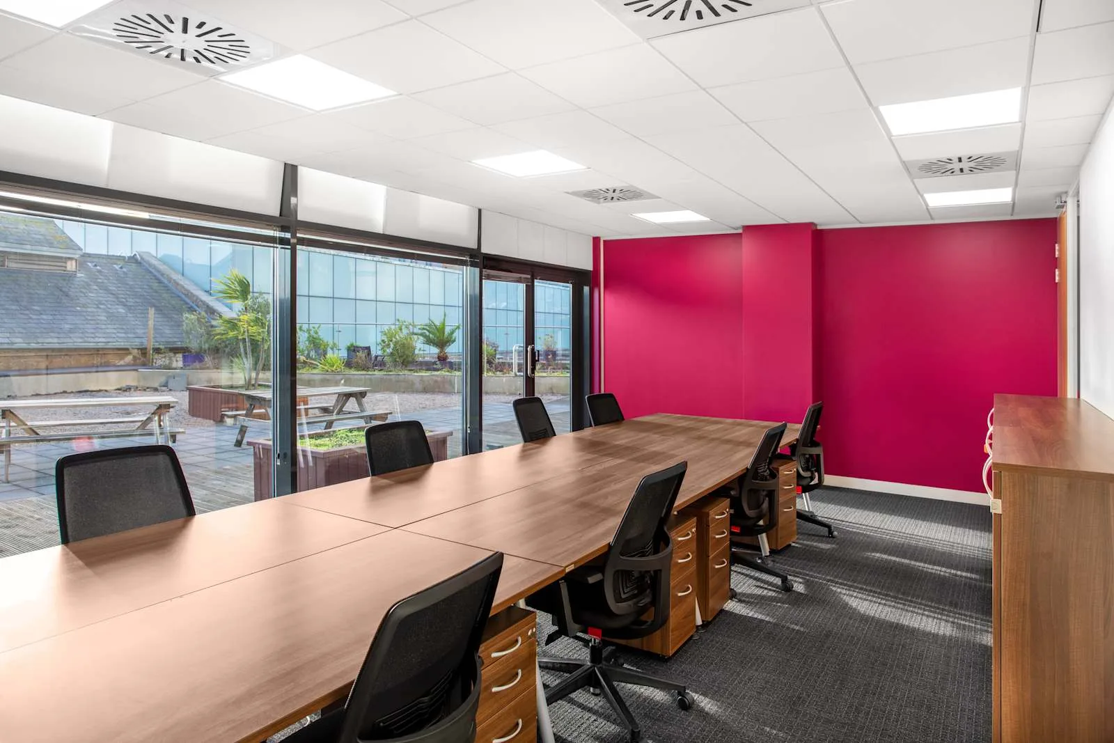 Regus JERSEY, St Helier, Private office, 7 desks, Jersey