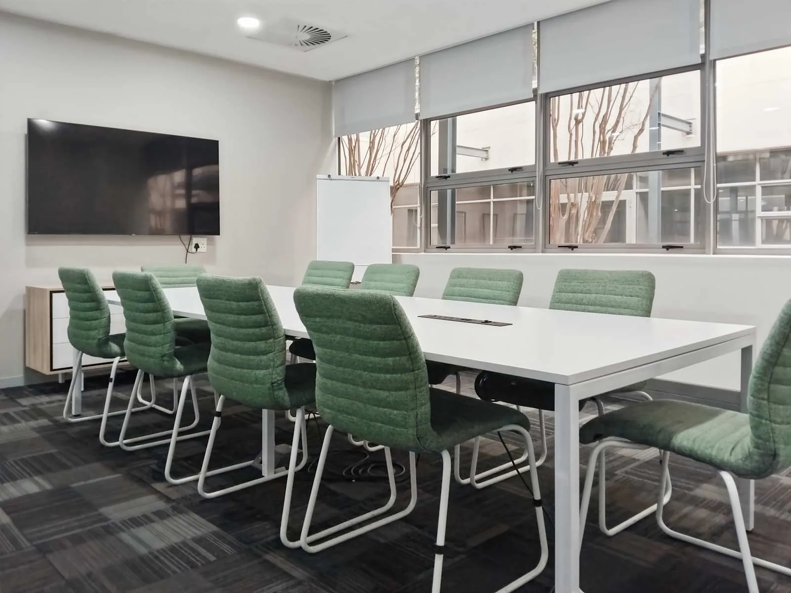 Regus Johannesburg, Craddock Square Rosebank, Meeting room for 10 people, Johannesburg