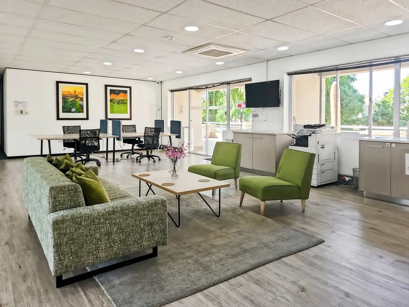 Regus JOHANNESBURG, Woodmead Country Club Estate, Lounge, Sandton