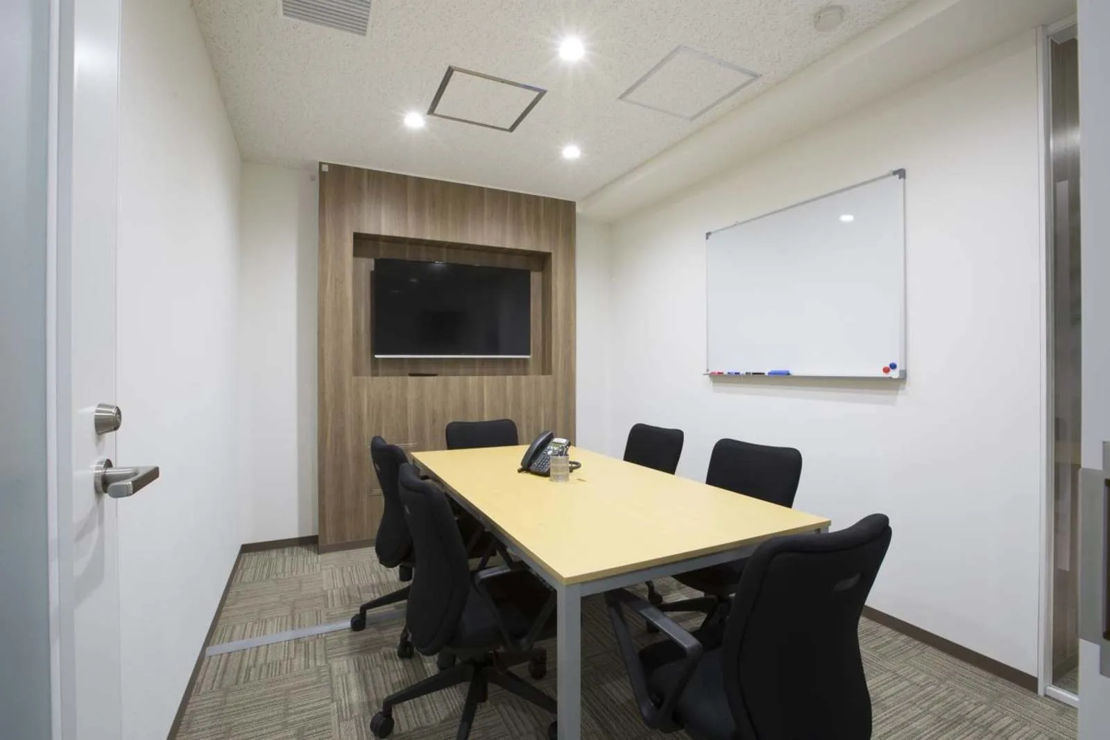 Regus KAGAWA, Takamatsu, Meeting room for 6 people, Kagawa