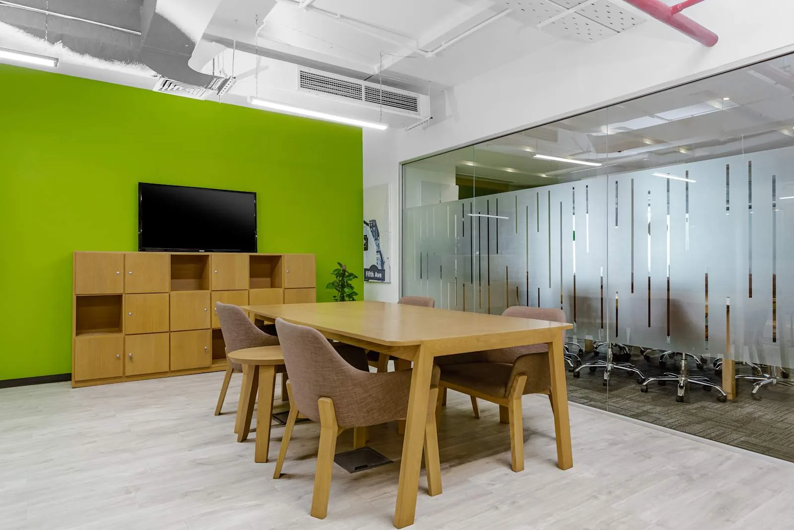 Regus KARACHI, Regus Executive Centre, Meeting room for 6 people, Karachi