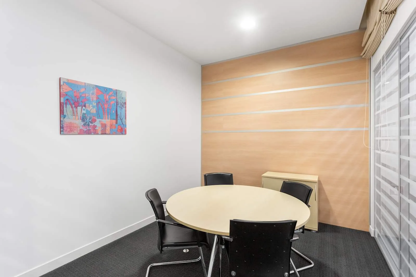 Regus KIEV, Horizon park, Meeting room for 4 people, Kyiv