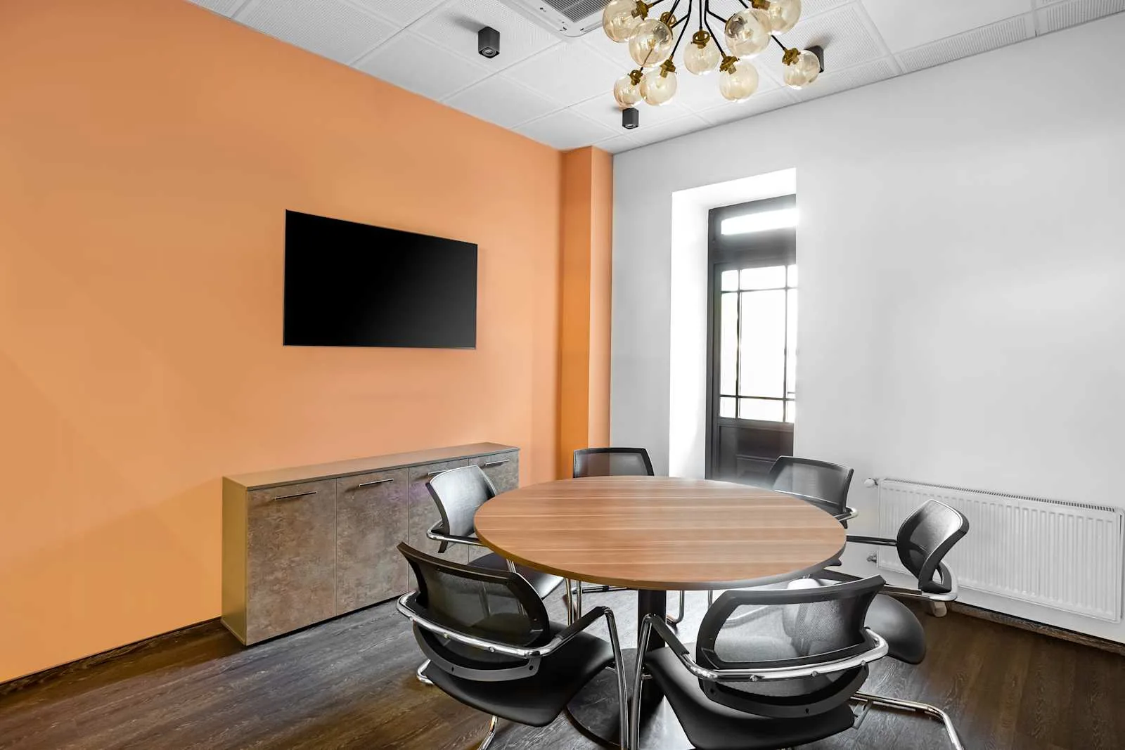 Regus KIEV, Podil Heritage, Meeting room for 6 people, Kyiv