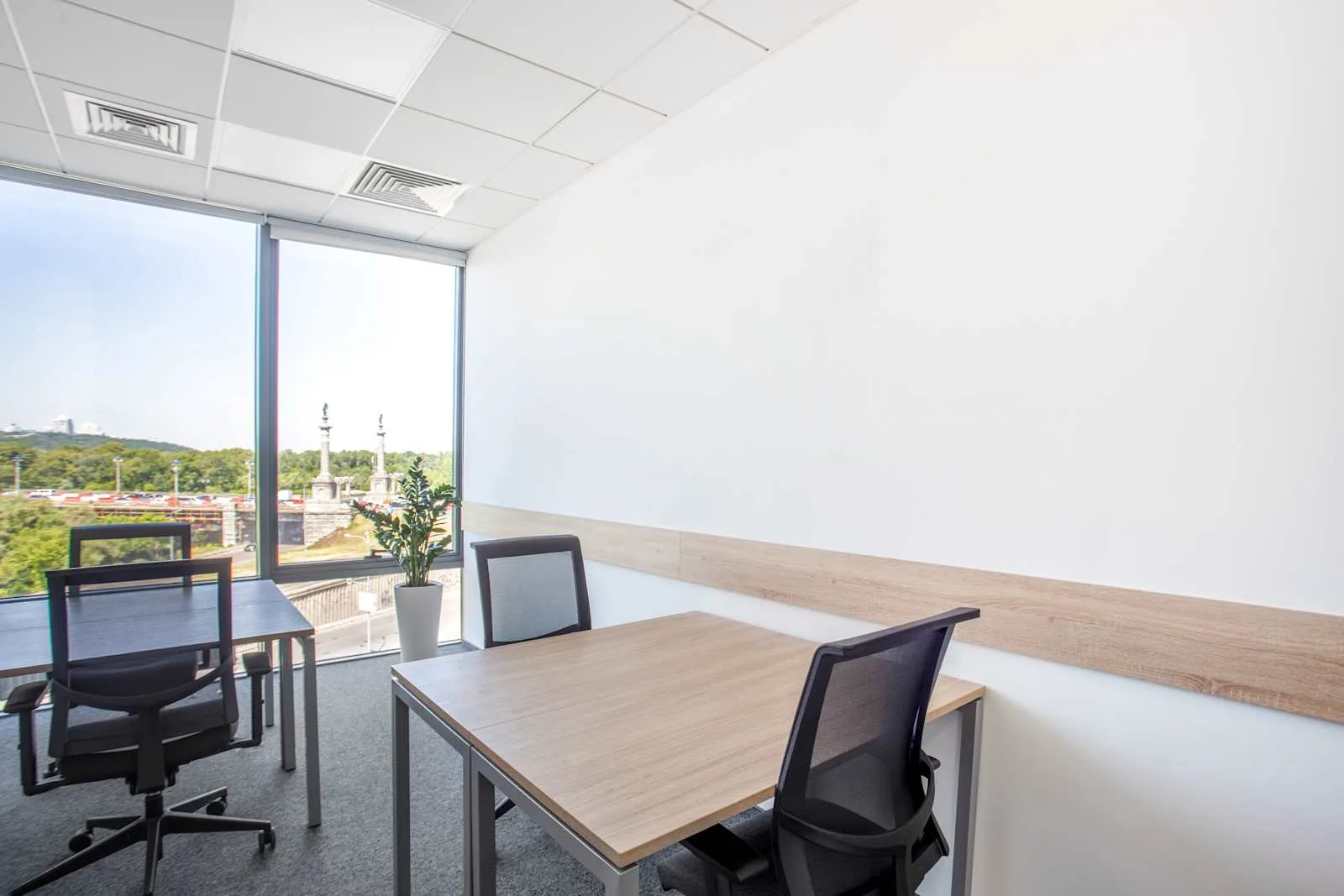 Regus KIEV, Silver Breeze, Private office, 4 desks, Kyiv