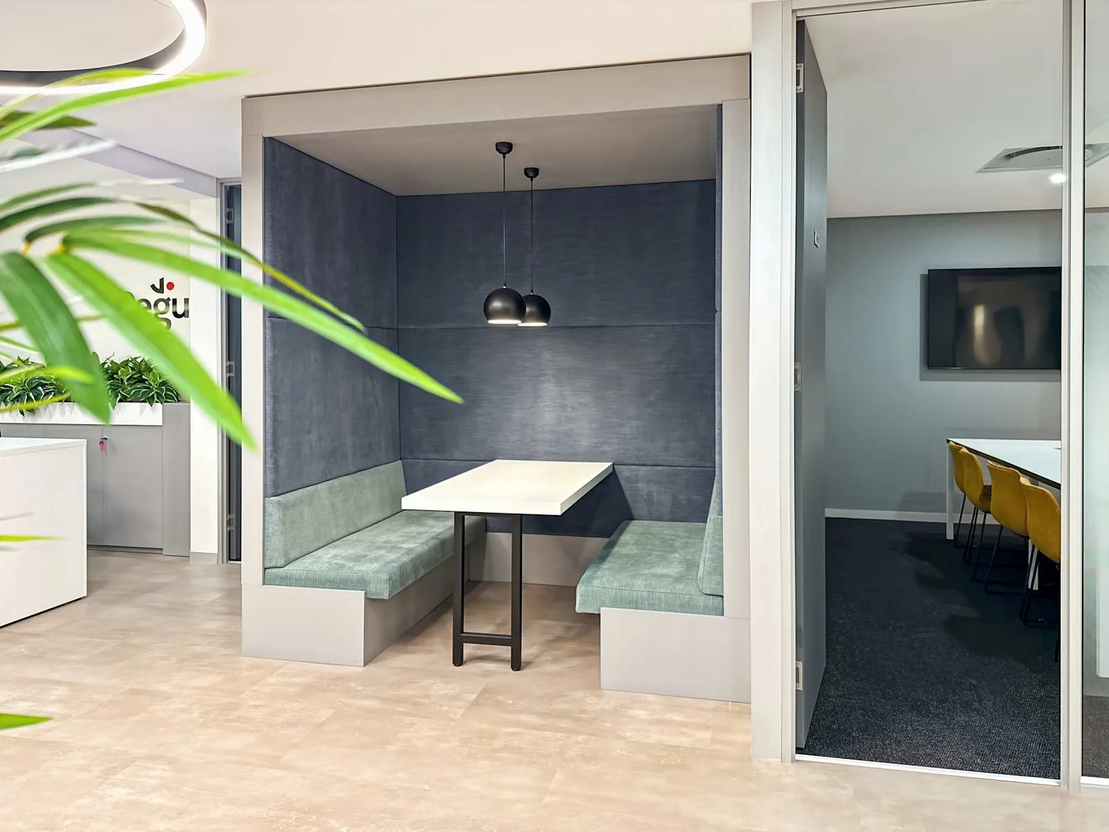 Regus Knysna, Waterside, Phone booth, Knysna