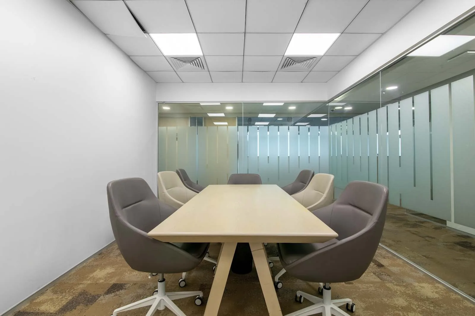 Regus KOLKATA, RDB Boulevard, 7 लोगों के लिए बैठक कक्ष, कोलकाता
