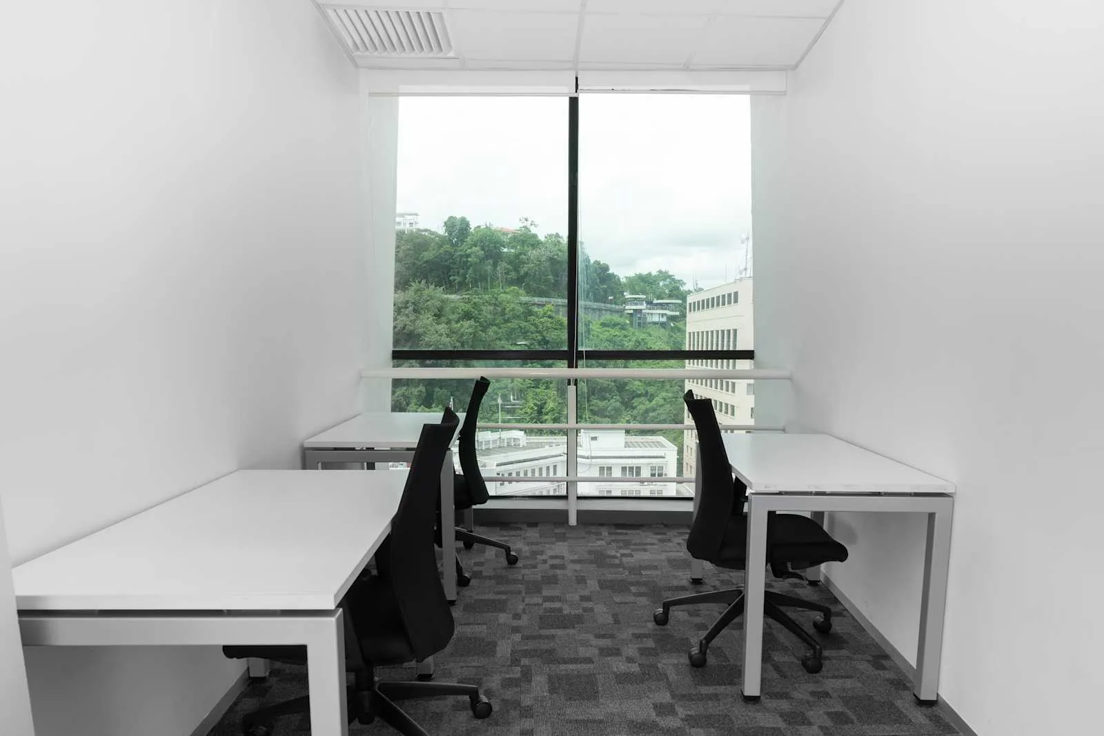 Regus KOTA KINABALU, Suria Sabah, Private office, 3 desks, Kota Kinabalu