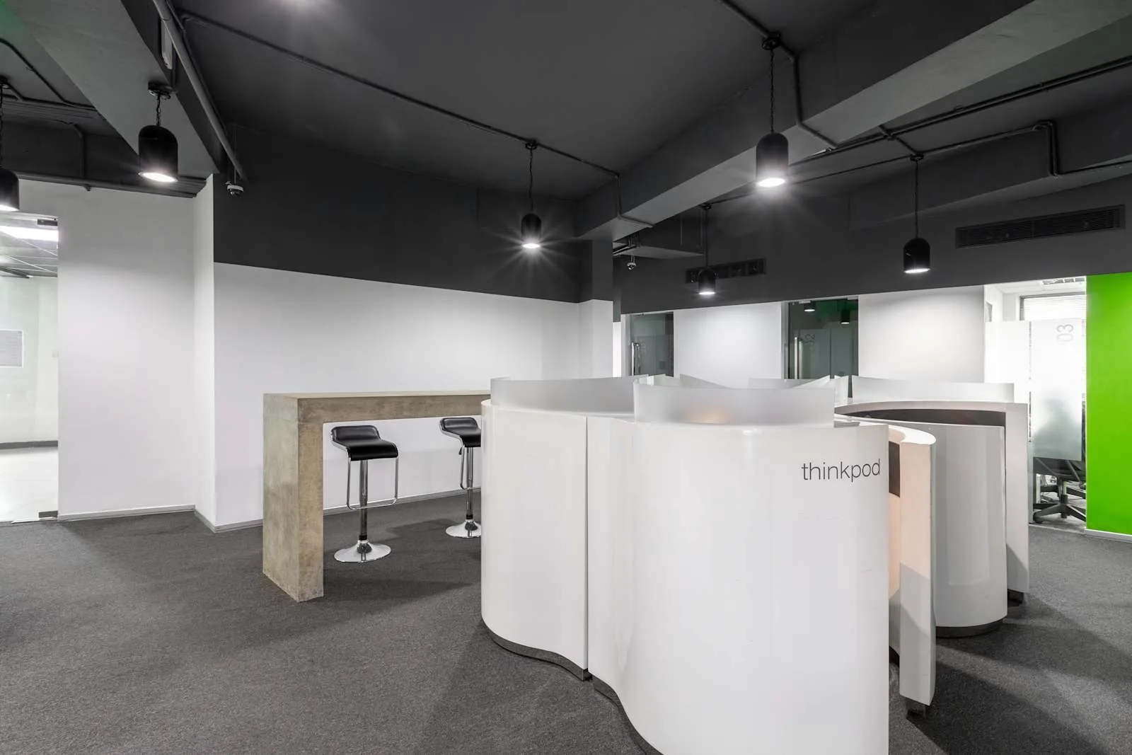 Regus KOTTE, Lotus Building (Nawala), Phone booth, Kotte