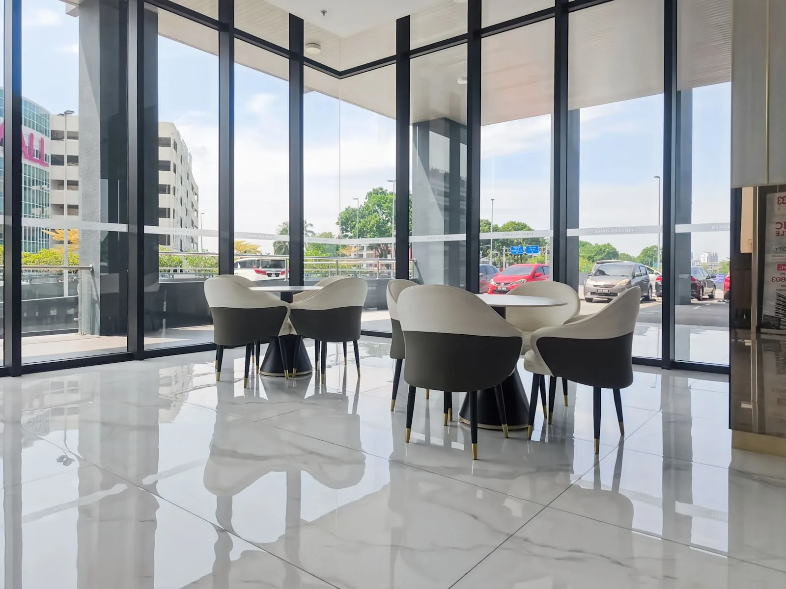 Regus Kuching, The Podium, Lounge, Kuching Sarawak