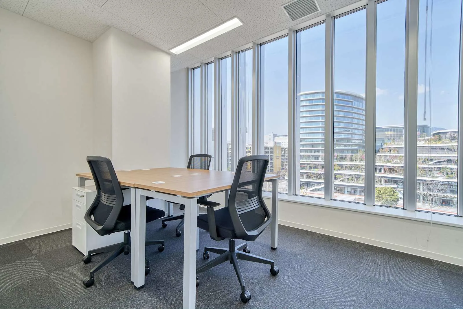 Regus KUMAMOTO, Kumamoto Place Hanabata、個室オフィス（4席）、熊本