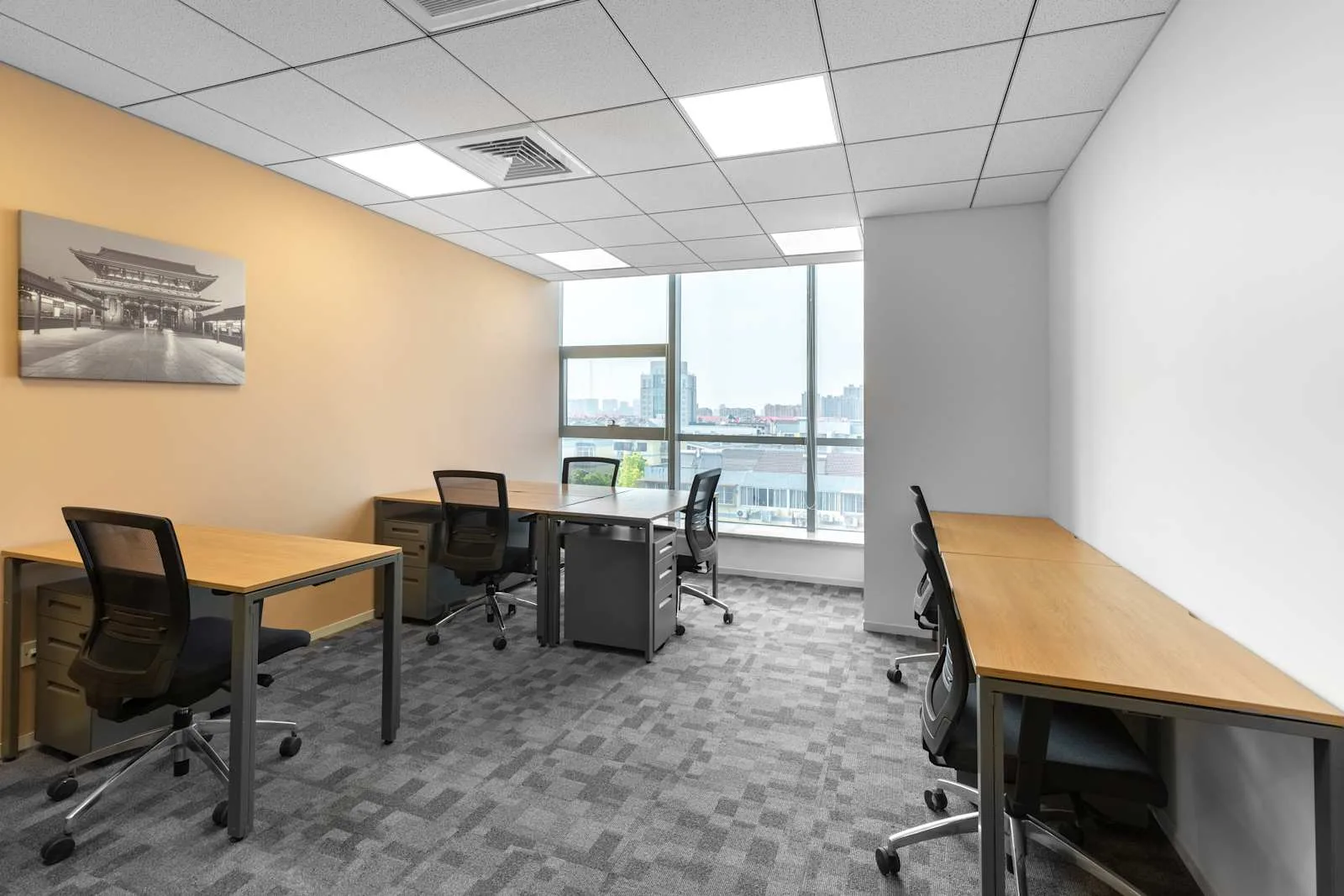 Regus KUNSHAN, ICC、6个工位的独立办公室、昆山市