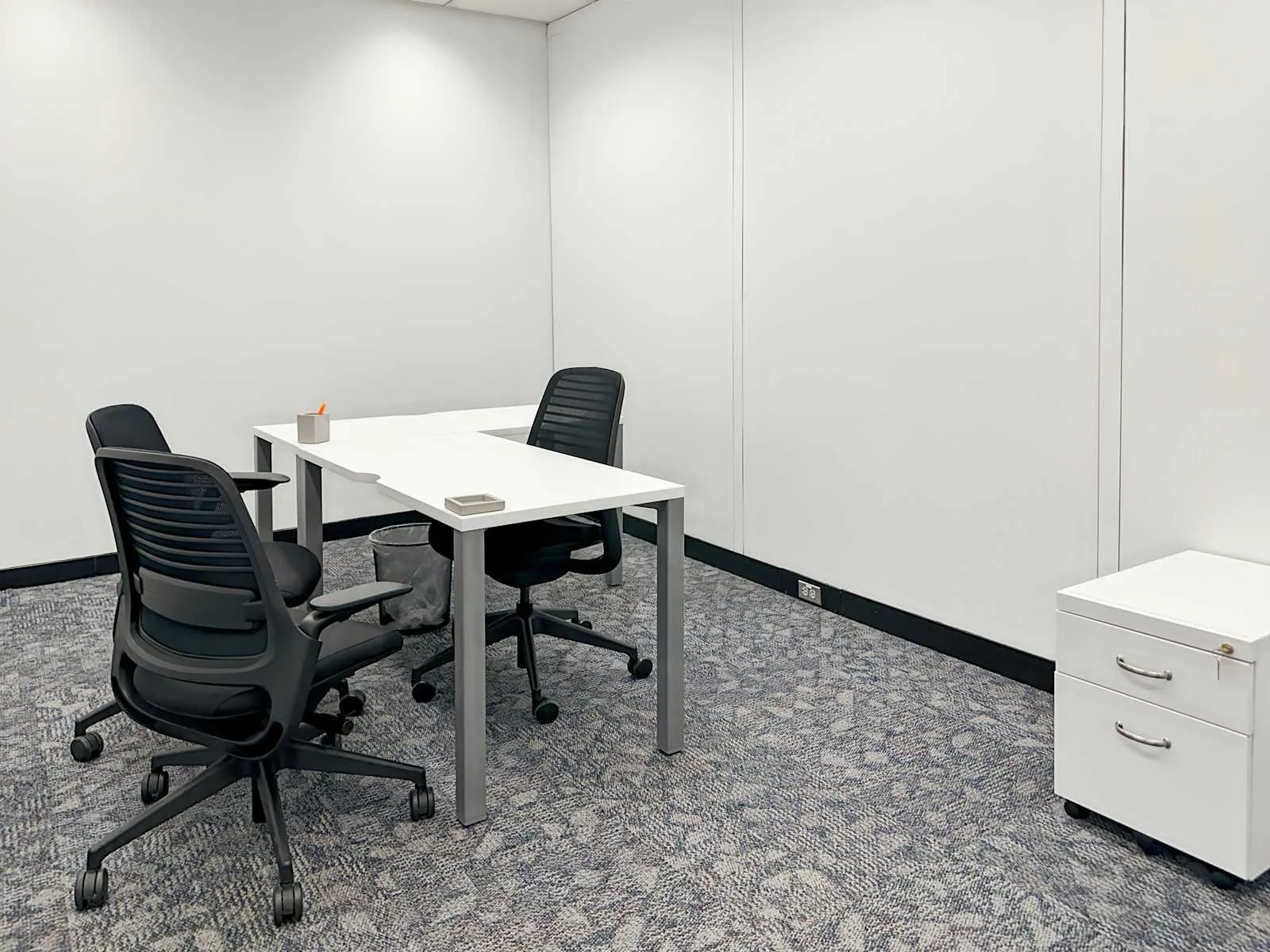 Regus KY, Lexington - Blazer Parkway, Private office, 3 desks, Lexington, KY