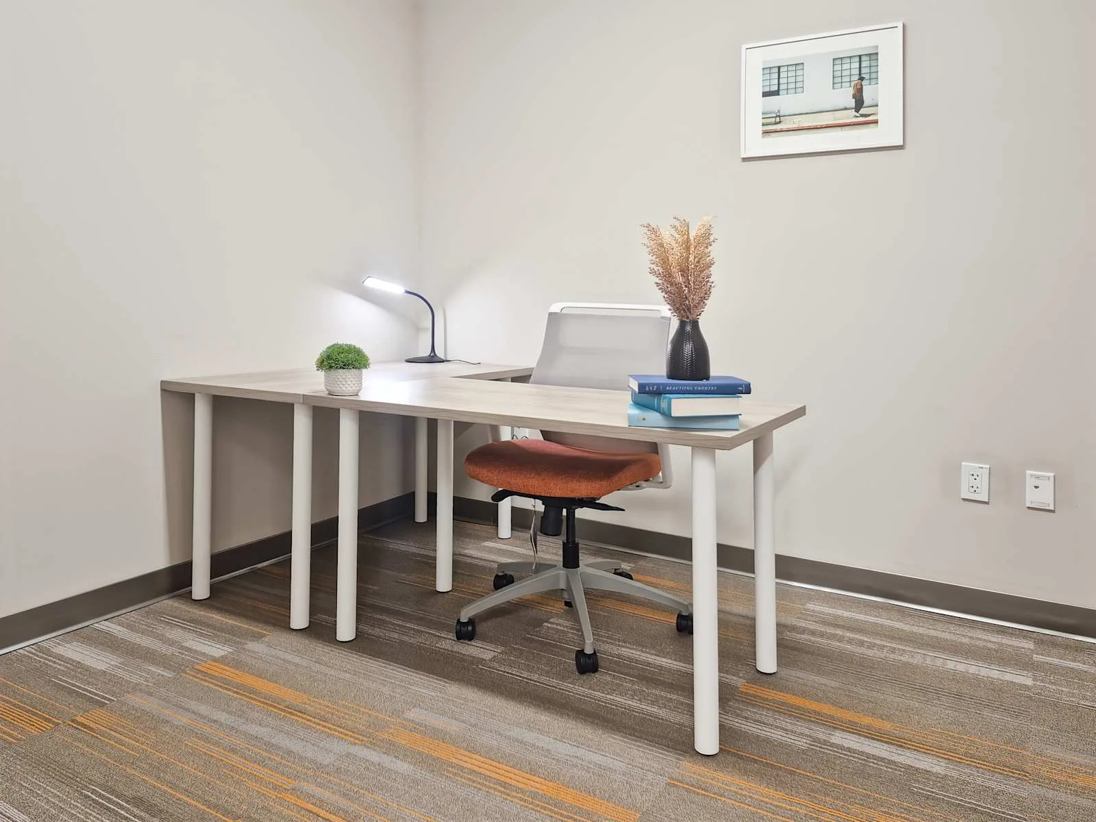 Regus KY, Louisville - East Witherspoon St, Private office, 1 desk, Louisville, KY