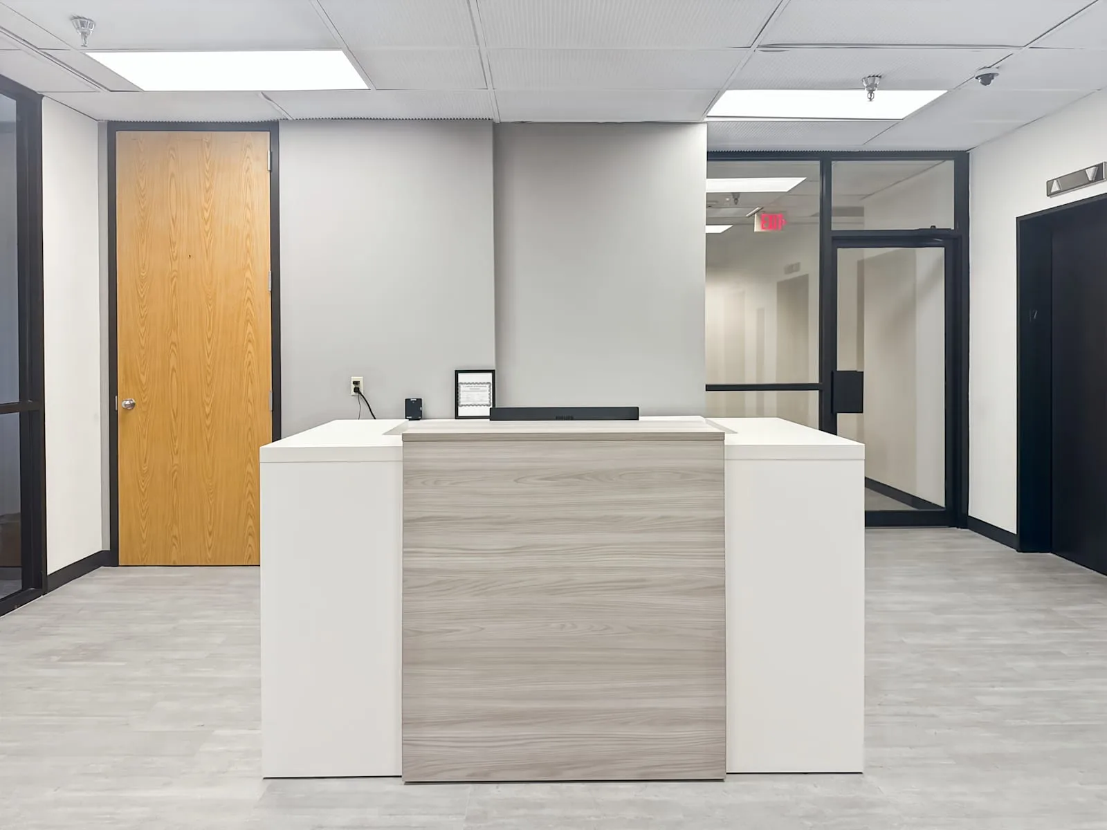 Regus LA, Lafayette - W. Pinhook Rd., Reception, Lafayette, LA