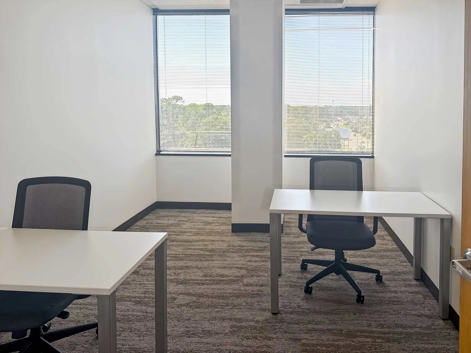 Regus LA, Lafayette - W. Pinhook Rd., Private office, 2 desks, Lafayette, LA