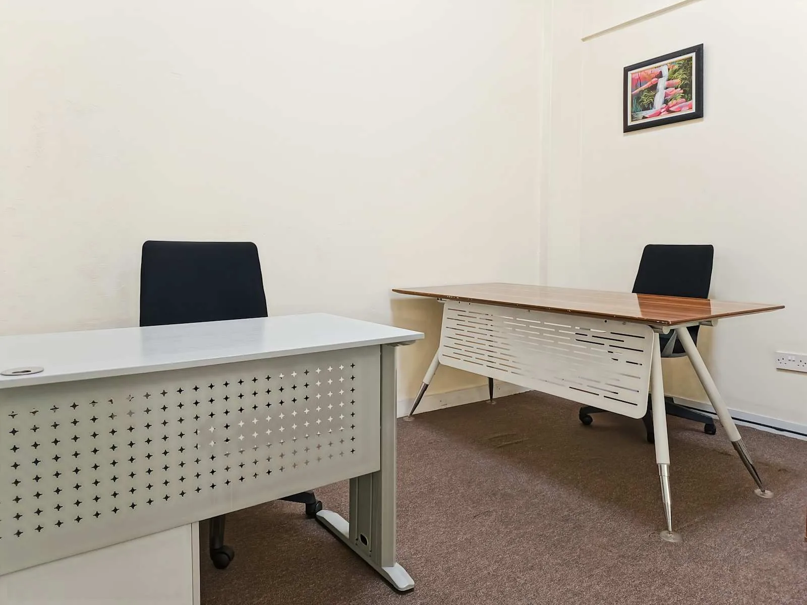 Regus LAGOS, Lekki Admiralty, Private office, 2 desks, Lagos, Nigeria