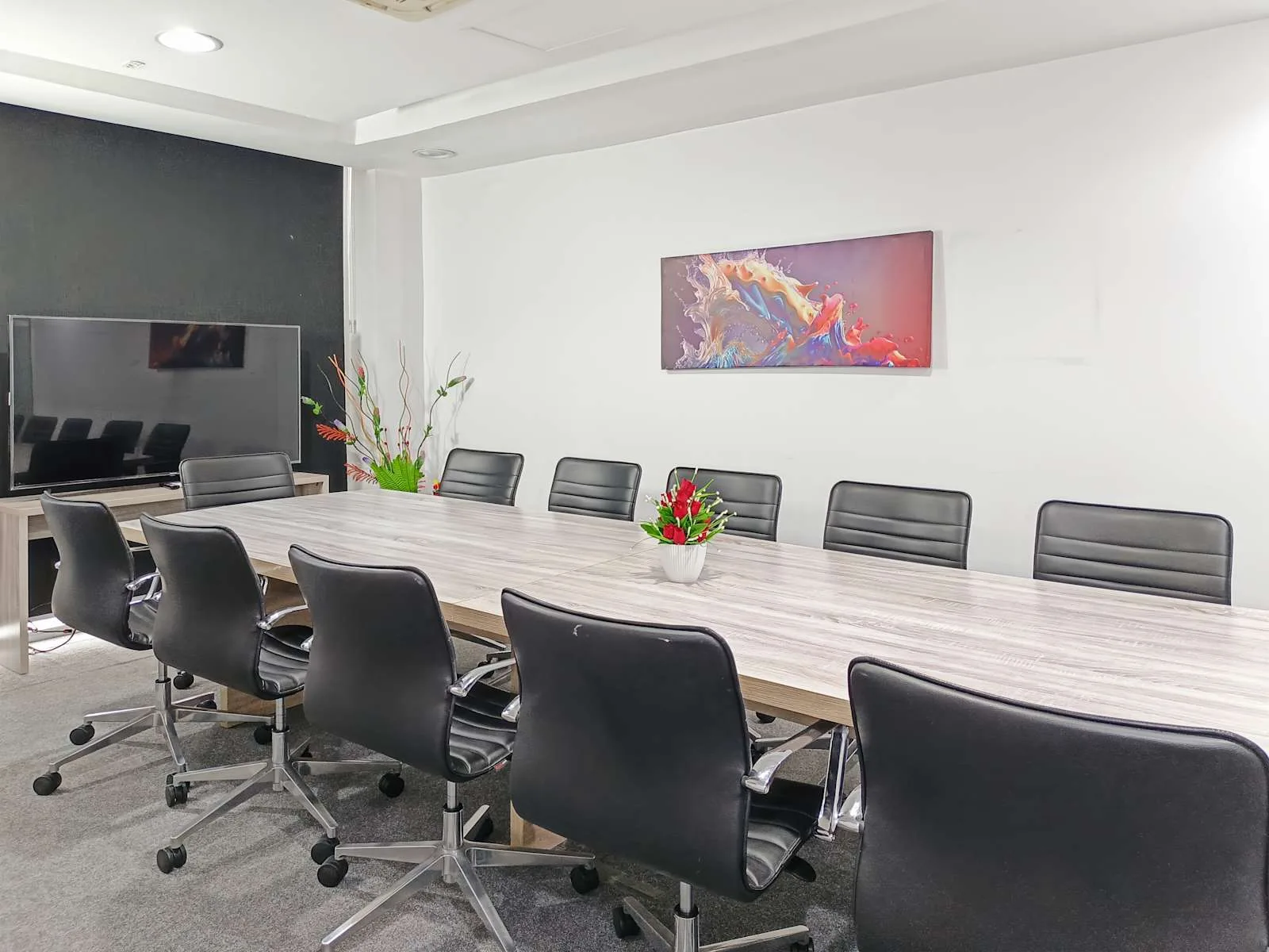 Regus Lagos, Lennox, Meeting room for 12 people, Lagos, Nigeria