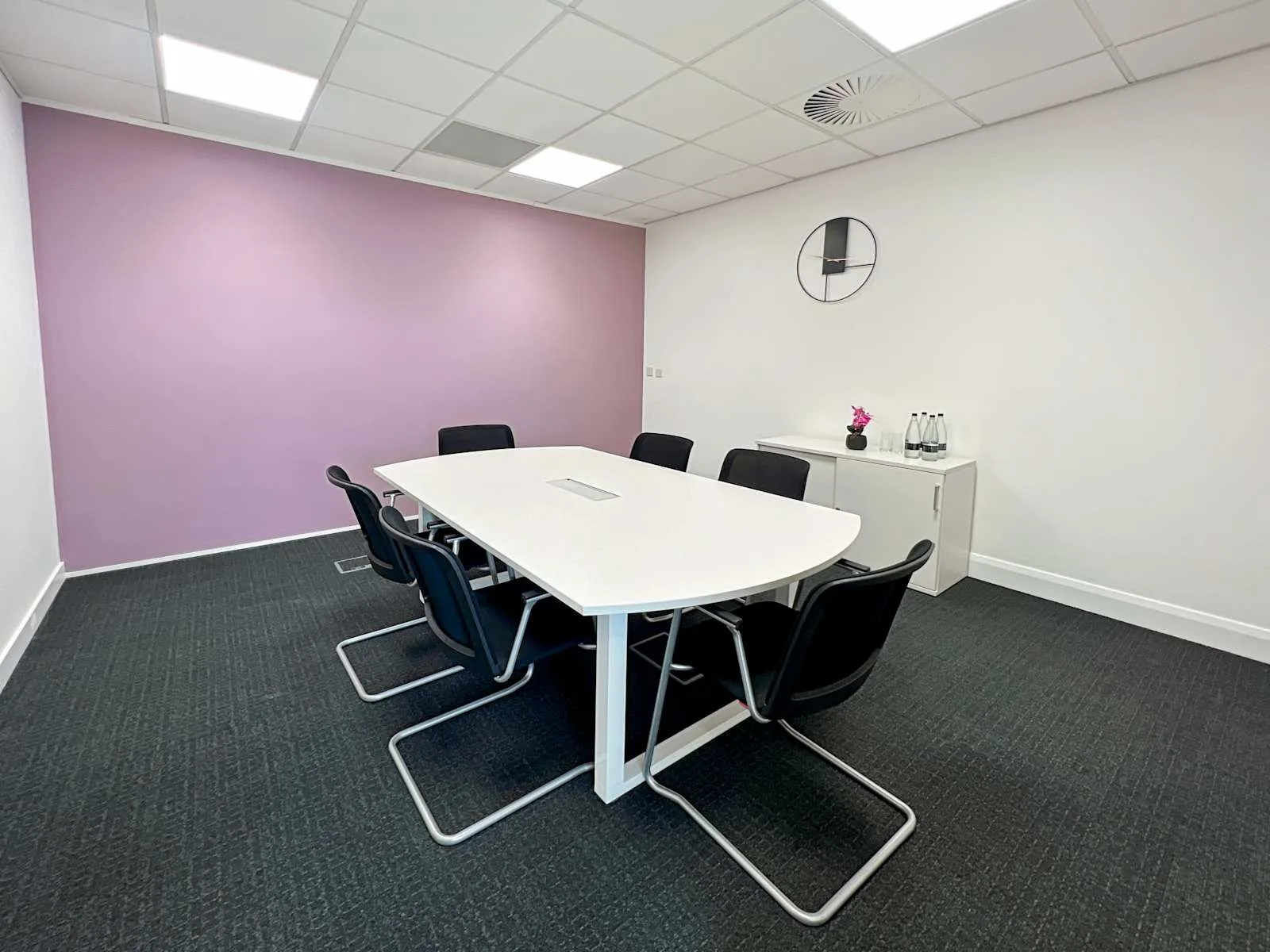 Regus LEICESTER, Grove Park, Meeting room for 6 people, Leicester