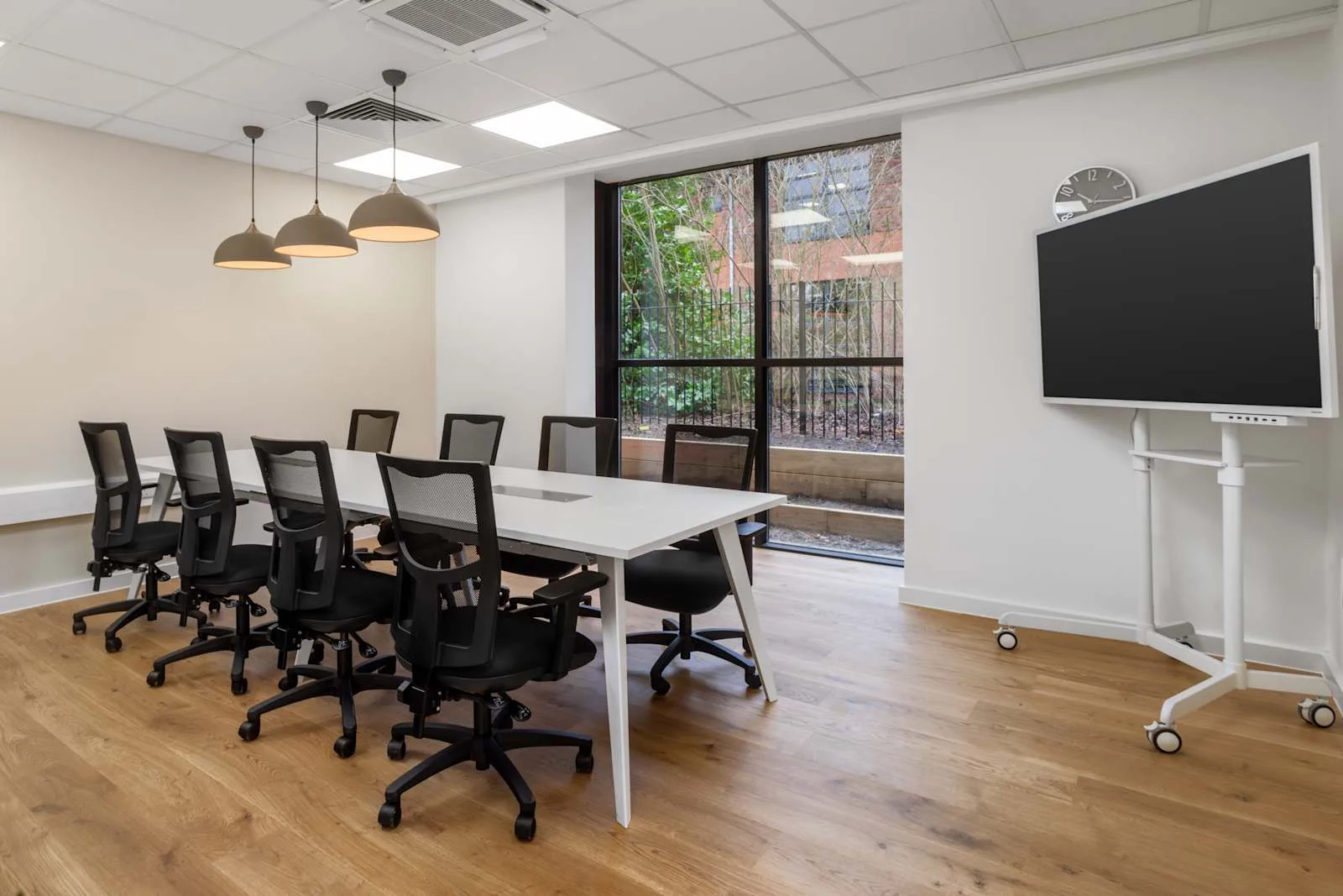 Regus Leicester, Meridian Business Park, Salle de réunion 8 personnes, Leicester