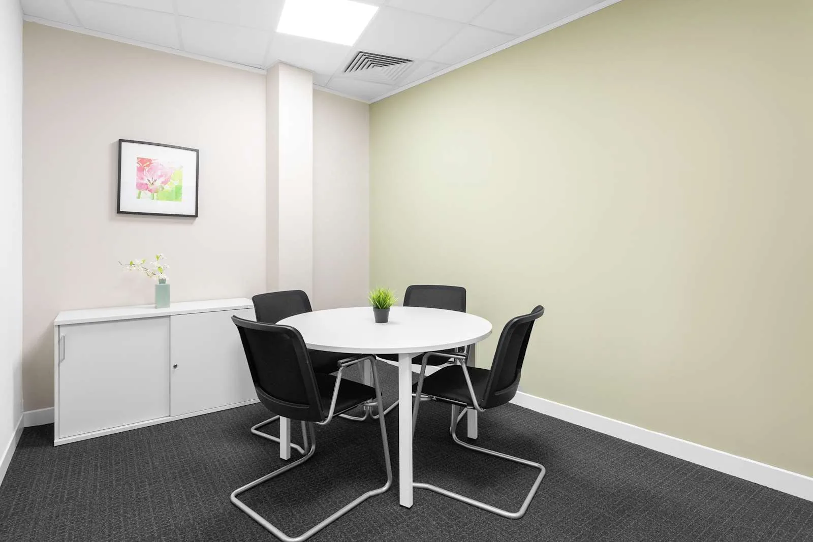 Regus LEICESTER, St George's House, Meeting room for 4 people, Leicester