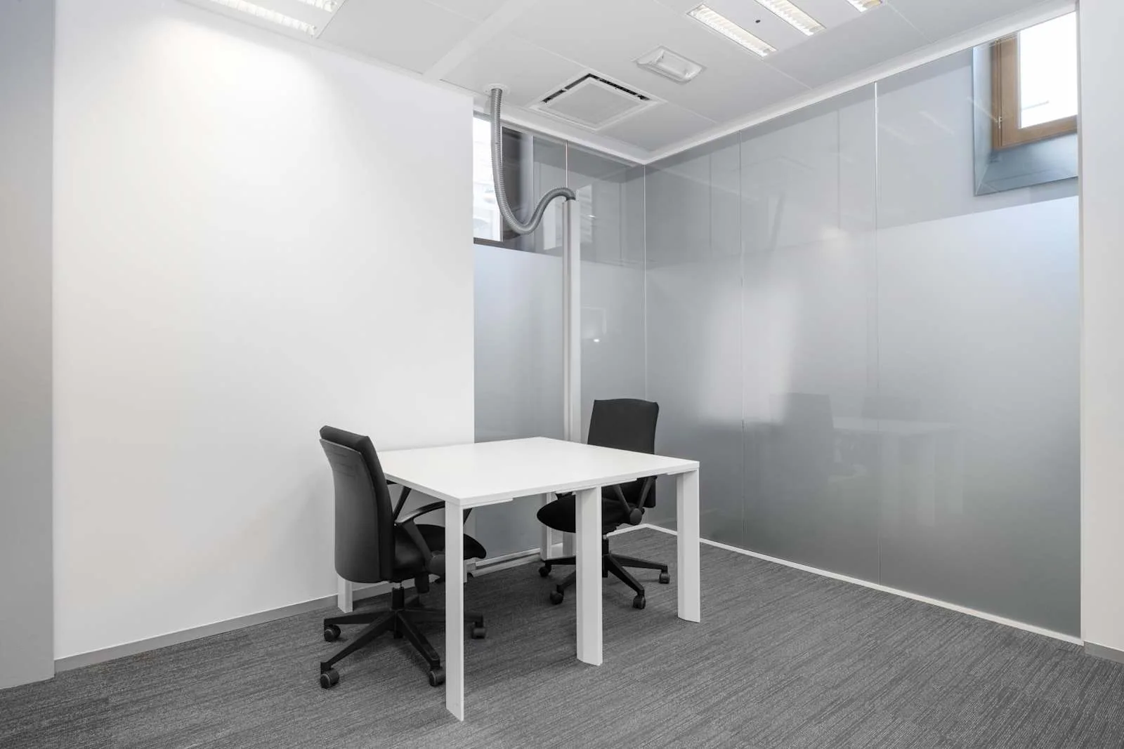 Regus LEUVEN, Railway Station Regus Express, Salle de réunion 2 personnes, Louvain