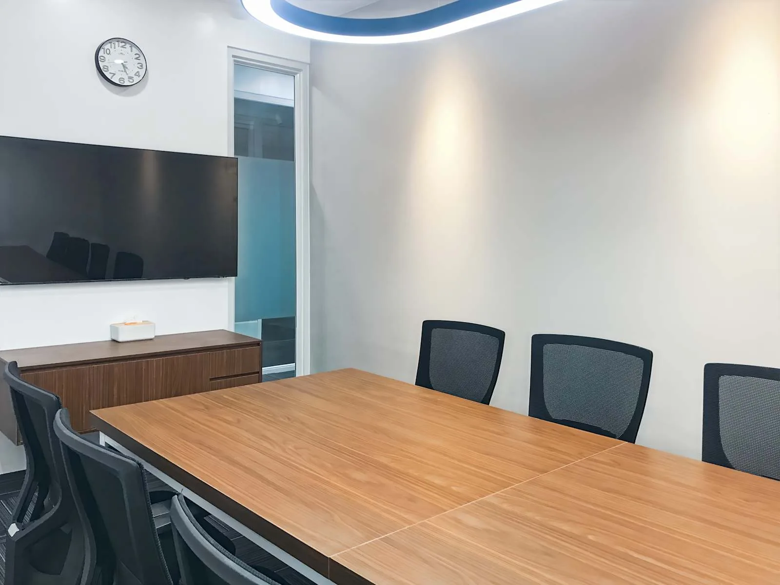 Regus Lipa City, South Supermarket, Meeting room for 6 people, Lipa, Batangas