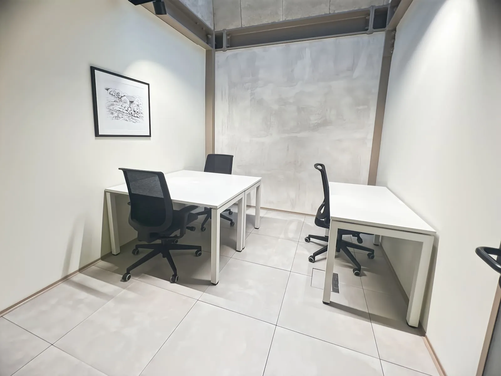 Regus Lisbon, Alcantara, Private office, 3 desks, Lisbon