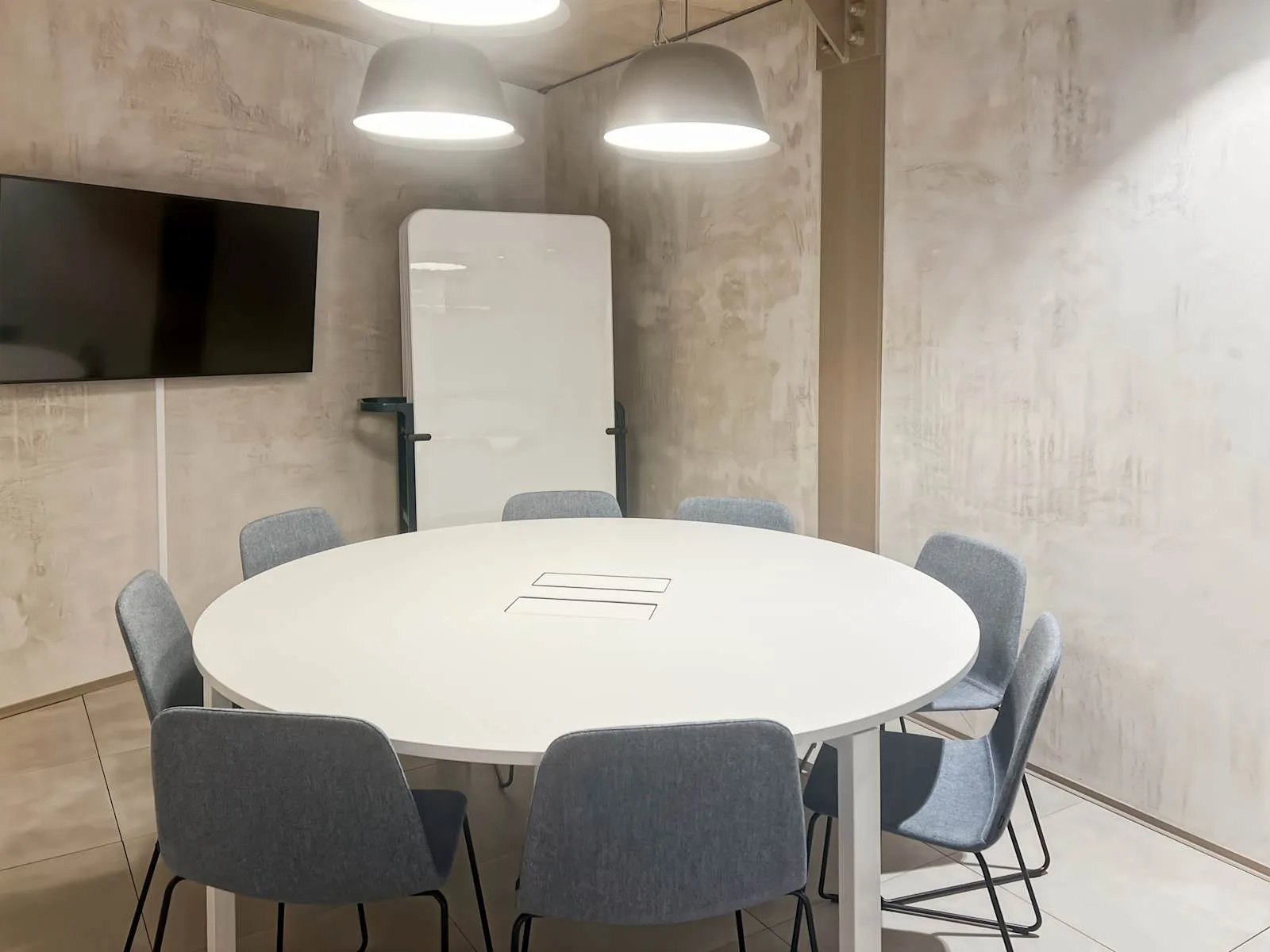 Regus Lisbon, Alcantara, Meeting room for 8 people, Lisbon