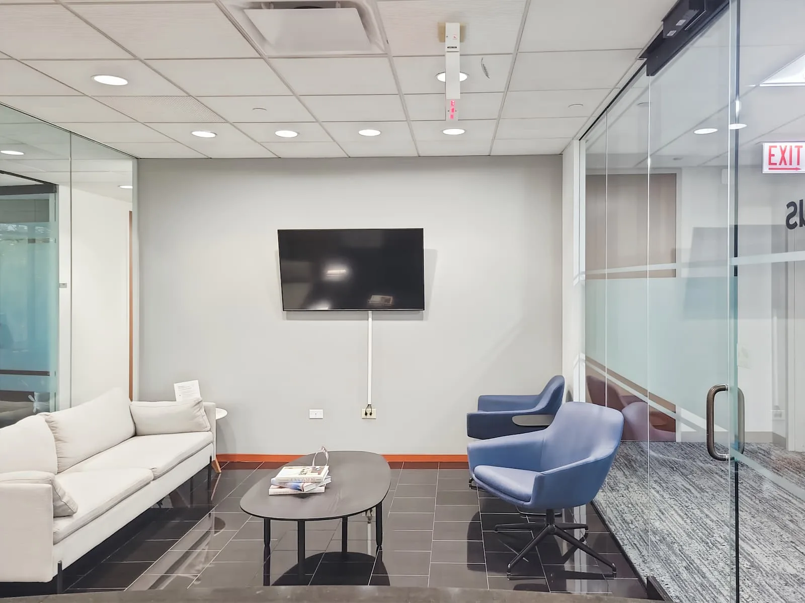 Regus IL, Lisle - 4200 Commerce Ct, Lounge, Lisle, IL