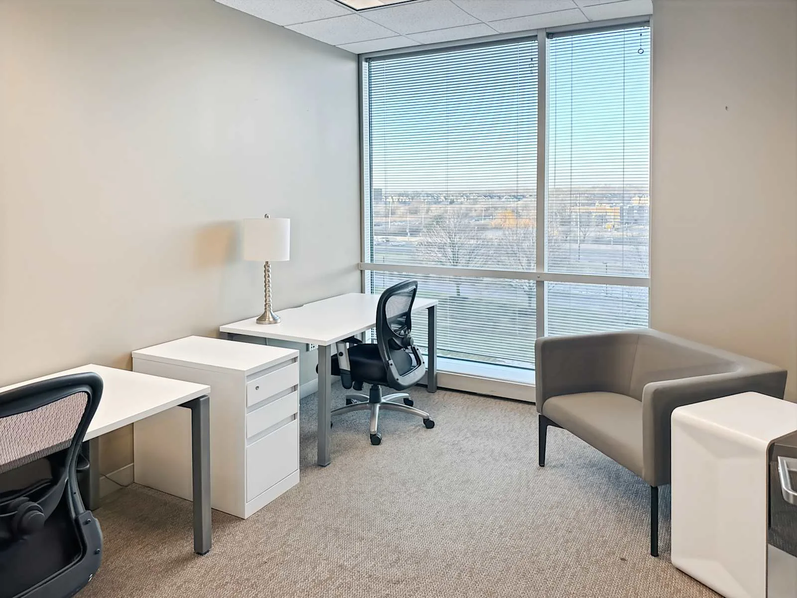 Regus IL, Lisle - Central Park of Lisle, Private office, 2 desks, Lisle, IL